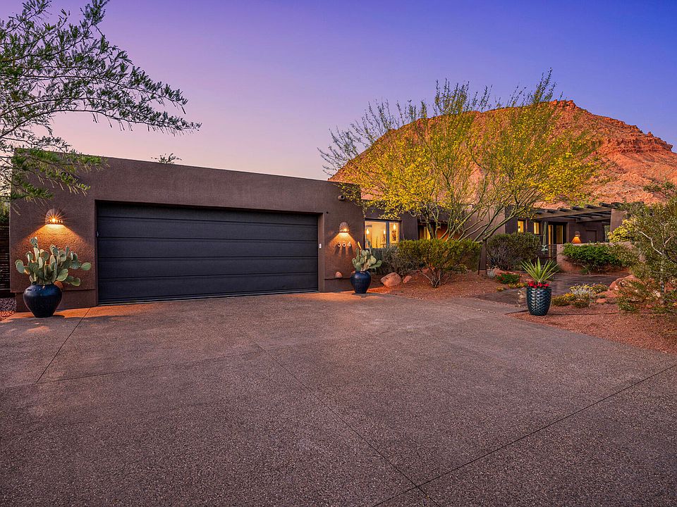 1st image of 384 W Brittlebush Way