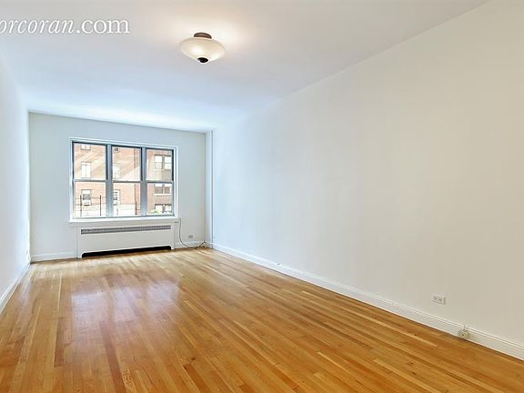 3rd image of 50 E 86th St APT 4A