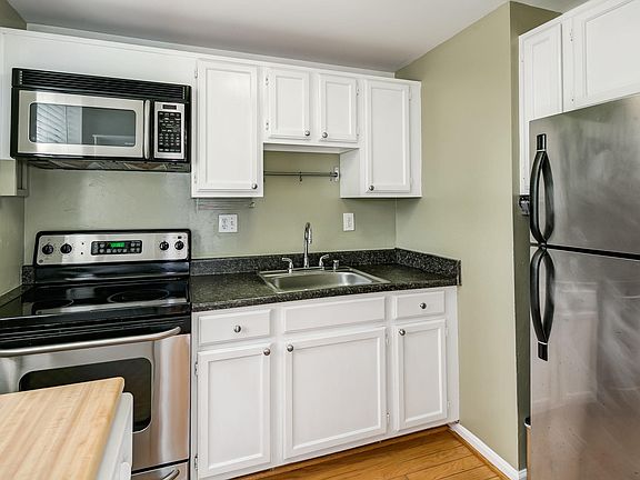 3rd image of 1713 N Troy St #7385
