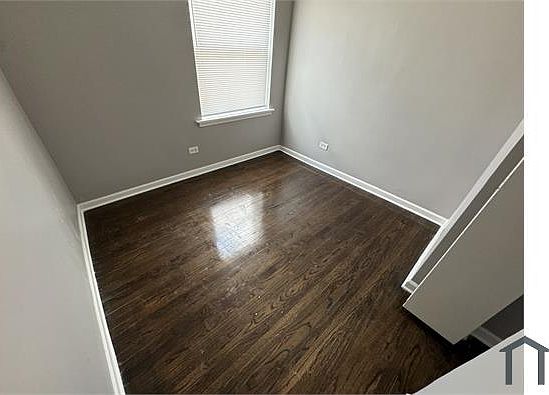 2nd image of 5034 W Washington Blvd