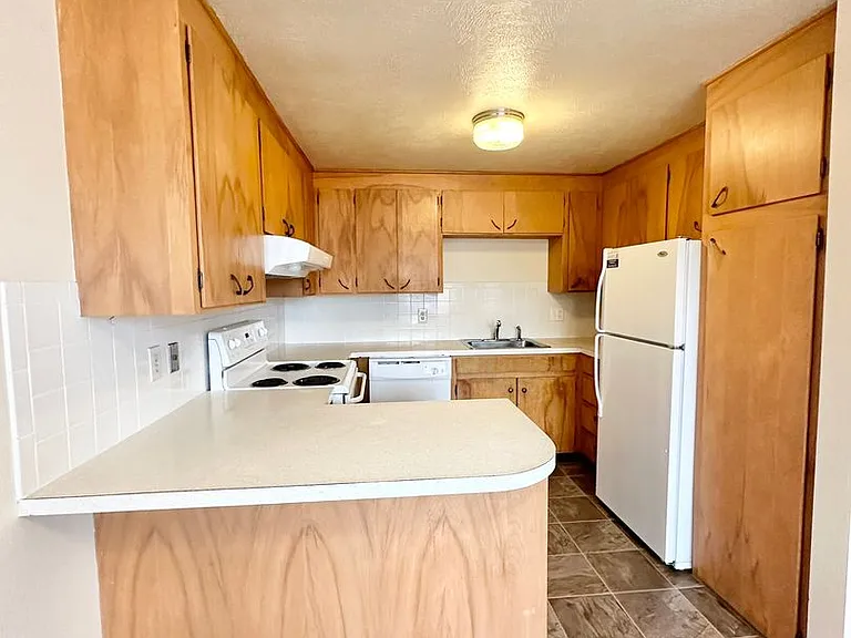 2517 N Garfield Ave — Photo 9
