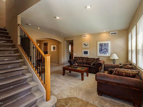 3rd image of 1041 E Mount Shibell Dr