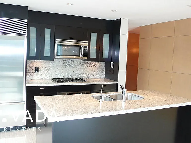 590 Nicola St #2304 — Photo 6