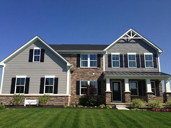2nd image of 2061 E Gardenia Dr