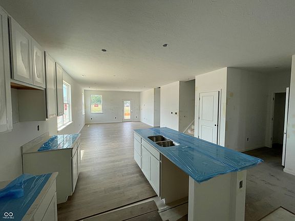 4th image of 2284 Pinehurst Dr
