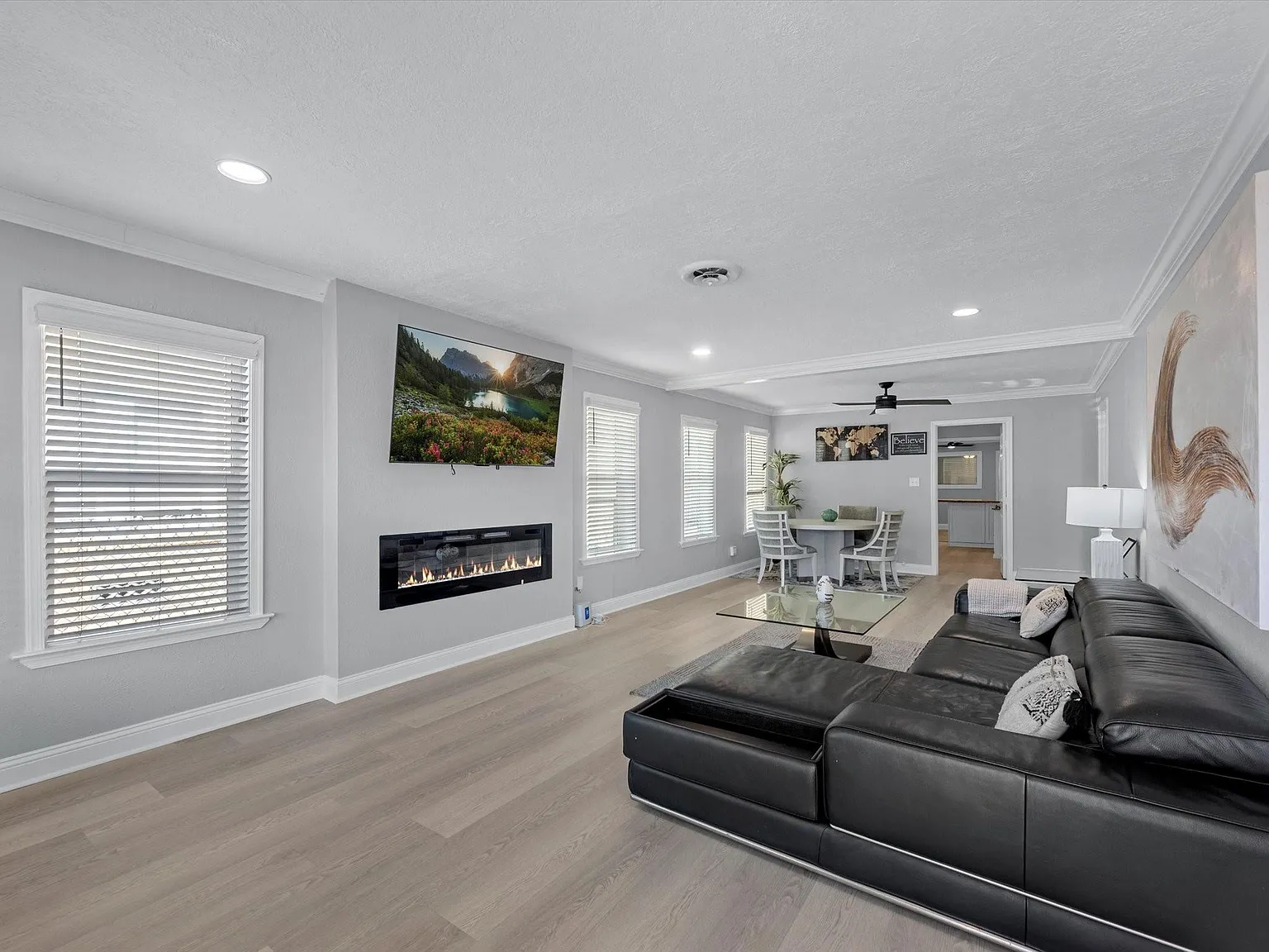 3 bed, 2.5 bath, 1842 sqft, $2,700 — Photo 3