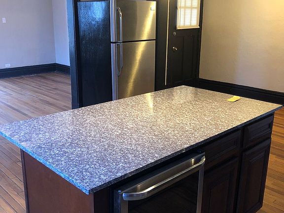 2nd image of 4048 Cleveland Ave APT 3W