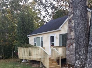 174 Midway Dr, Negaunee, MI 49866