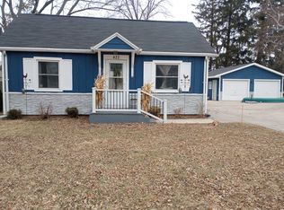 422 Schroeder Ave, Delavan, WI 53115