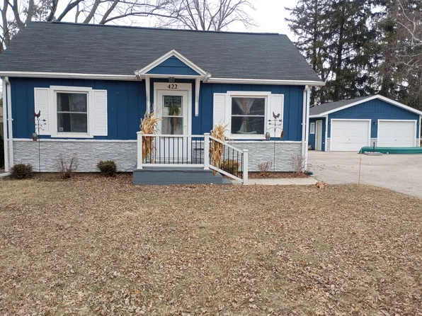 422 Schroeder Ave, Delavan, WI 53115