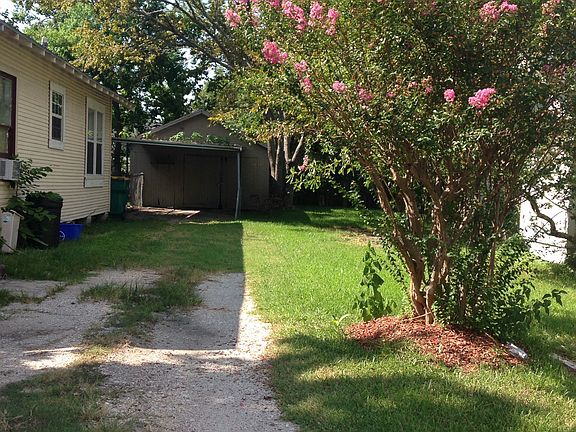 3rd image of 304 Miriam St