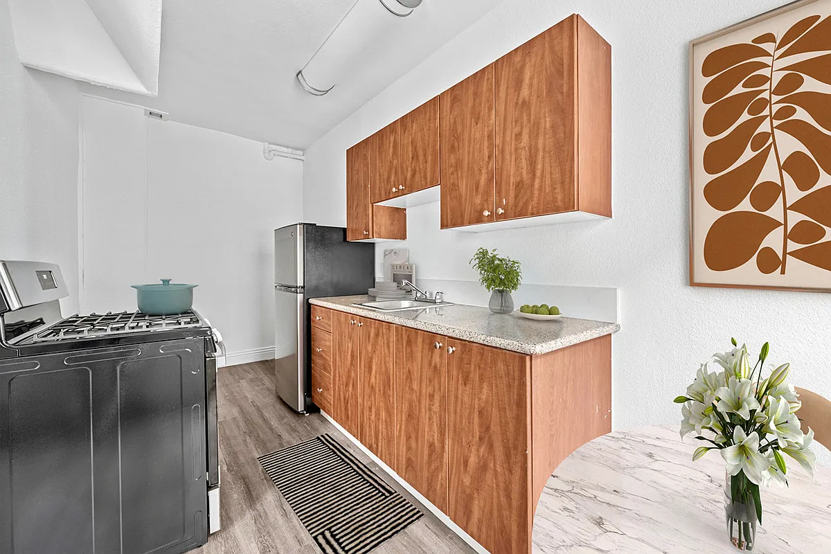 Building Photo - Cahuenga Apartments