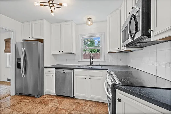9218 Hallock Dr — Photo 14