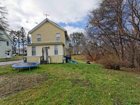 7 California Avenue, Hoosick Falls, NY 12090