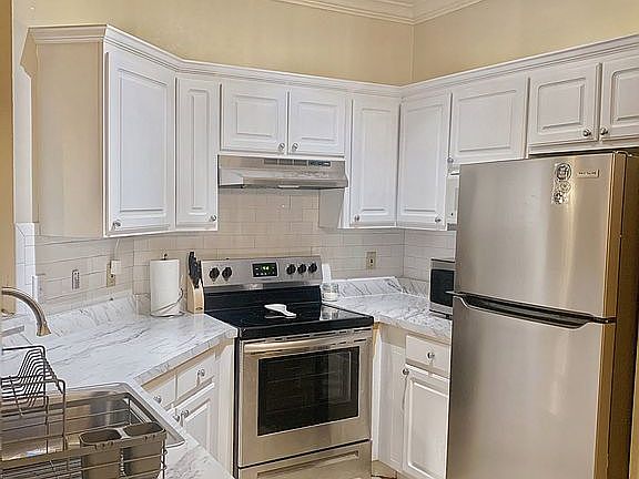 3rd image of 13810 N Sutton Park Dr #411