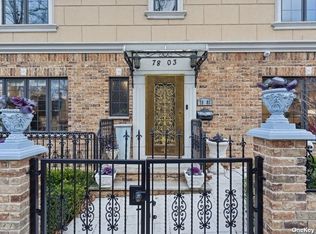 78-3 147th St, Kew Garden Hills, NY 11367