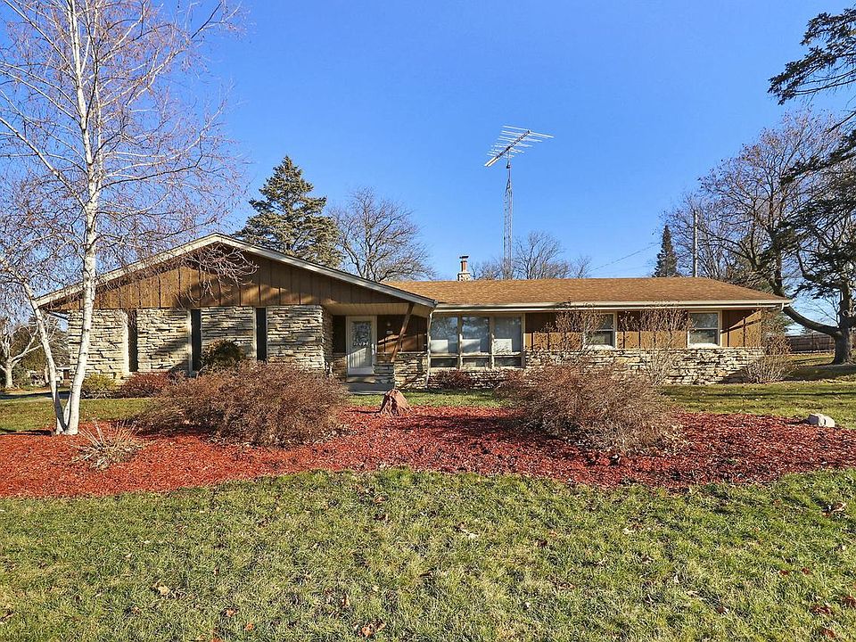 1st image of 461 Rivermoor DRIVE
