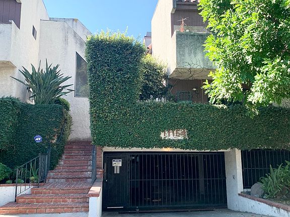 3rd image of 11154 Huston St APT 4