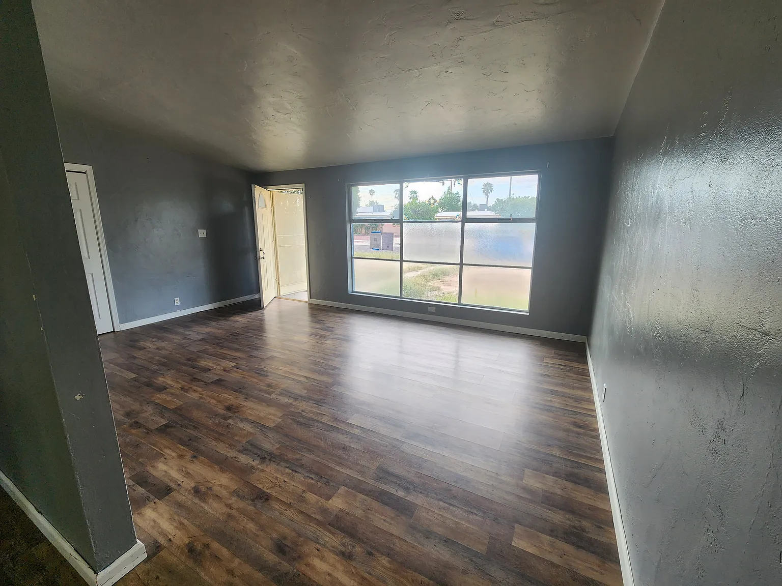 4 bed, 1375 sqft, $1,695 — Photo 3
