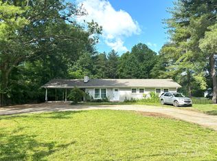 415 Stoney Mountain Rd, Hendersonville, NC 28791