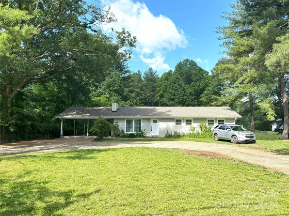415 Stoney Mountain Rd, Hendersonville, NC 28791
