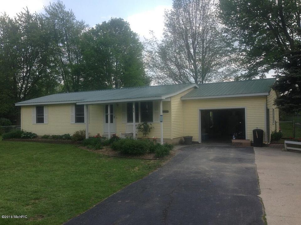 1st image of 354 E Bacon St