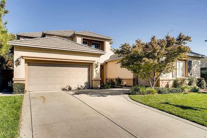 1st image of 4807 Village Green Dr