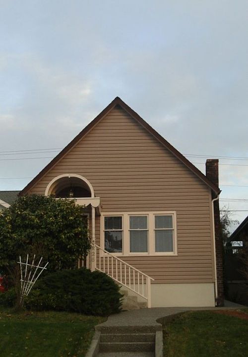 1st image of 3225 Hoyt Ave