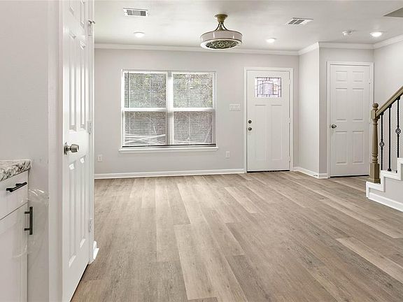 5th image of 28402 Champion Oaks Dr #2