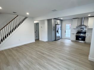 215 W Marie St #215, Hicksville, NY 11801