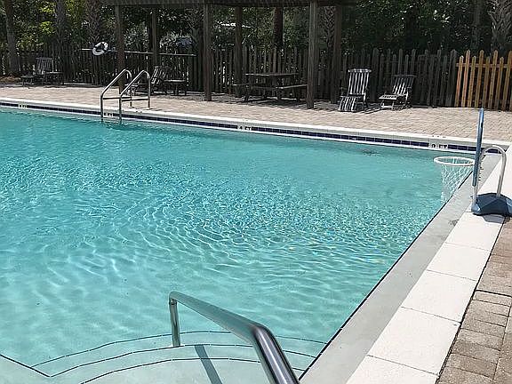 Large community pool closeby