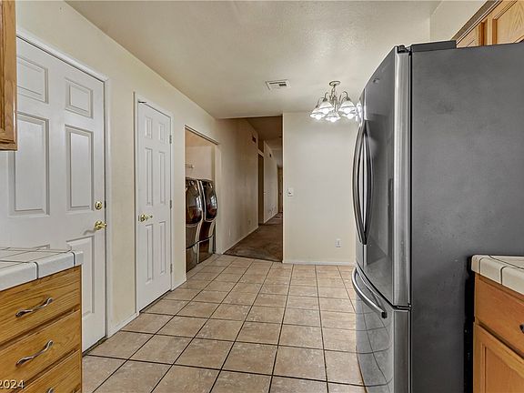 4th image of 4805 Lawnwood Ct