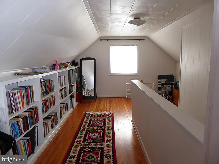 323 S Adams St — Photo 26