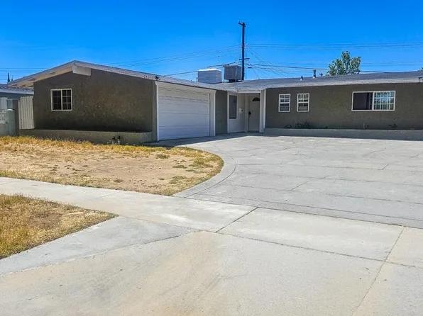 1046 W Holguin St, Lancaster, CA 93534