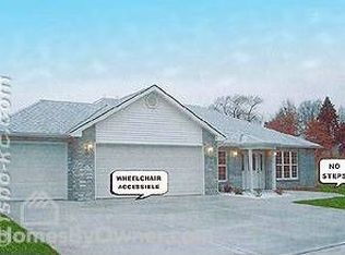 304 Hawthorne St, Smithville, MO 64089
