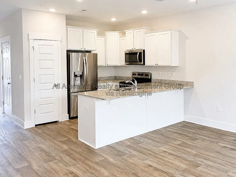 8893 Brigade Trl — Photo 11