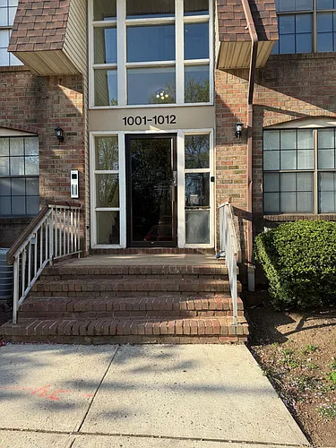 1008 Hidden Village Dr Photo 1