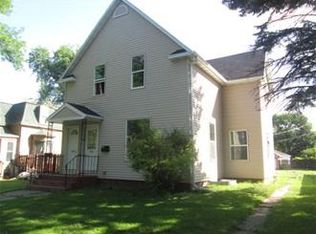 408 N 5th St, Grand Forks, ND 58203