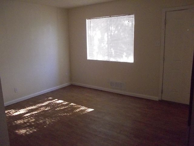 1st image of 3200 Lafayette Dr NE APT 4