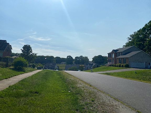 5th image of 9 Oleander Dr