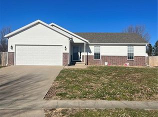 1003 Amber Dr, Pittsburg, KS 66762