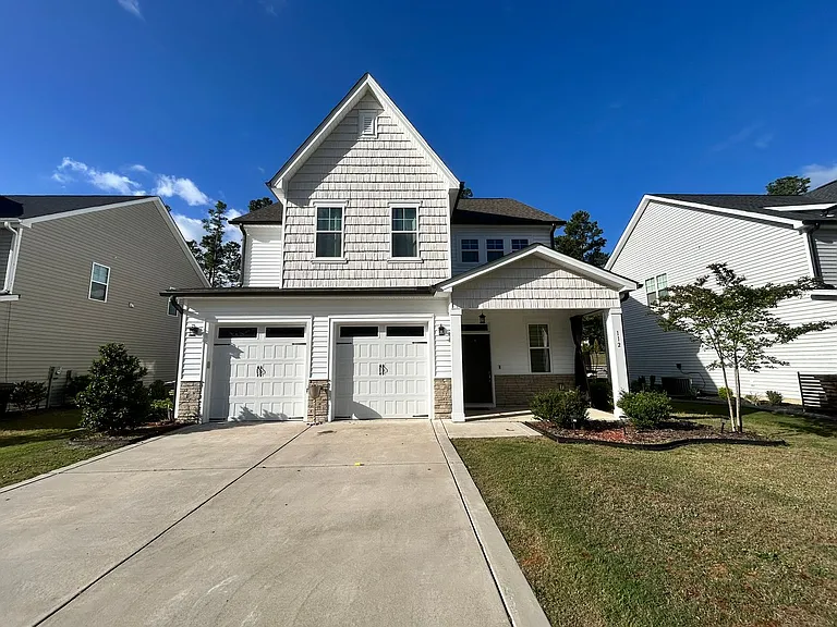 112 Kensington Dr — Photo 1