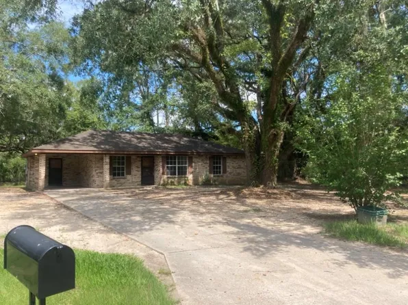 112 N Lewis Cir, Picayune, MS 39466