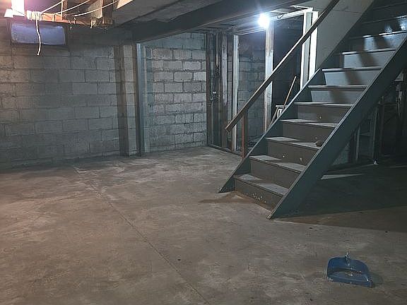 4th image of 2026 N County Road 450 W