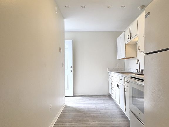 2nd image of 82 N Kelsey St APT 4