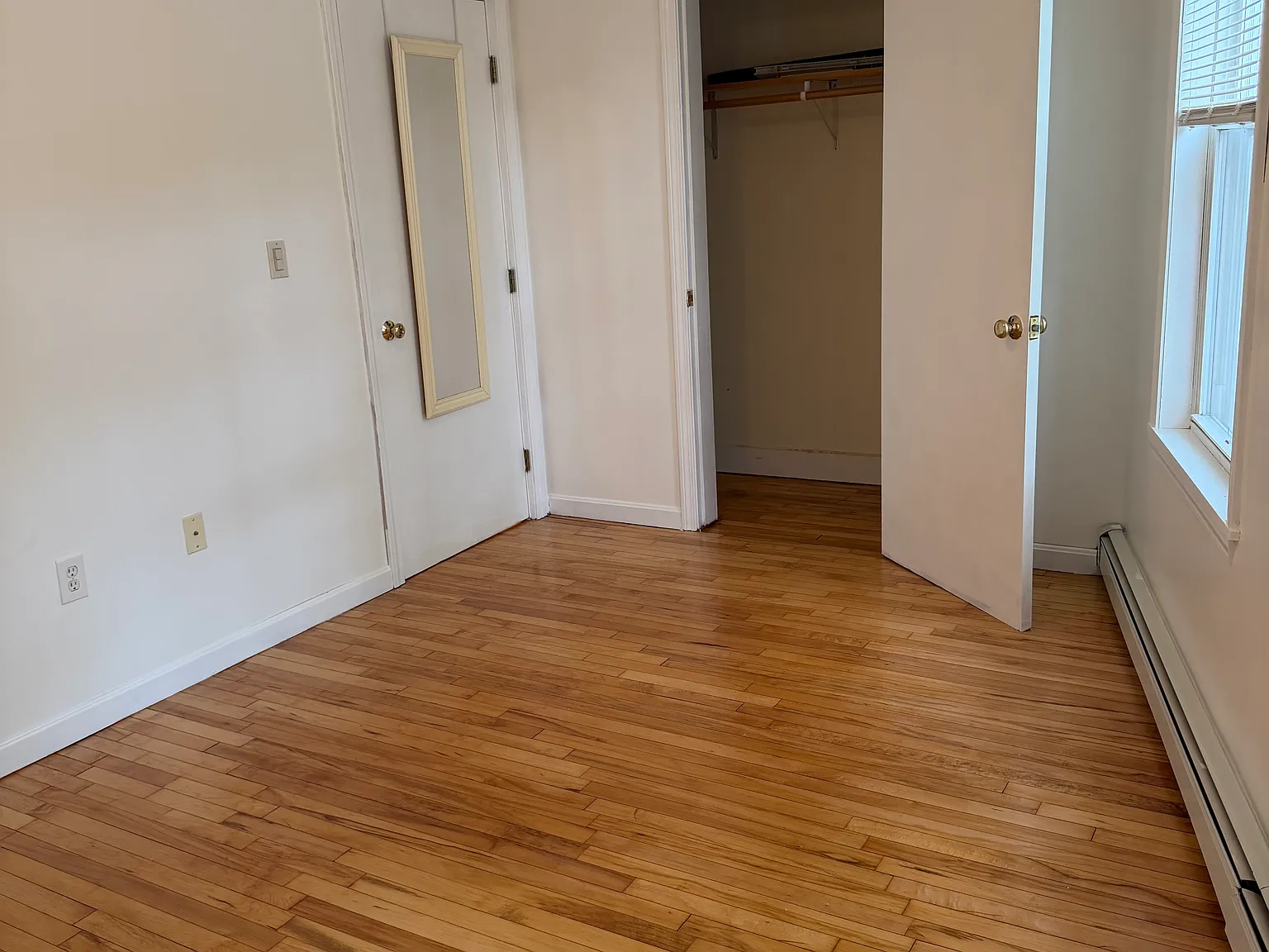 2 bed, 1100 sqft, $3,000 — Photo 4