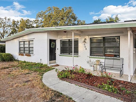 2nd image of 908 Skyview Dr