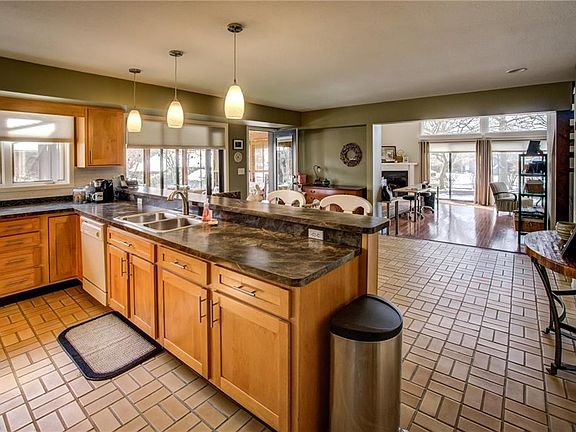 5th image of 420 Heather Ln
