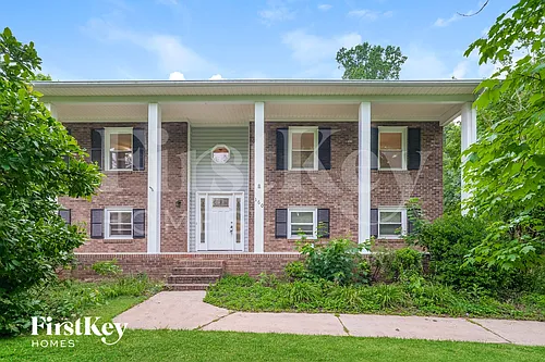 160 Rhyne Ct Photo 1