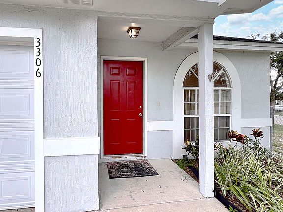 2nd image of 3306 Queens Cove Loop
